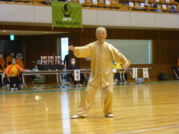 マスターズ95歳以上の部で優勝した関元三郎（伝統楊式太極拳）