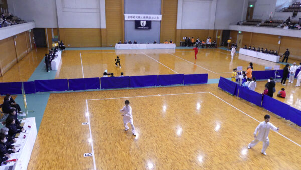 各コートで静かに熱く繰り広げられる競技