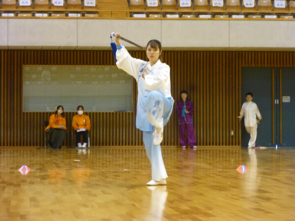 女子太極剣・刀で１位を獲得した土井未来選手