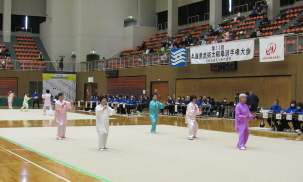 ４面のコートで延べ763人の選手が熱戦
