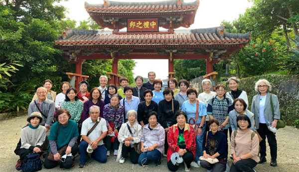 大会出場を記念して集合写真を撮影