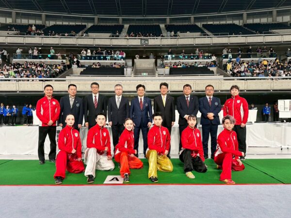 開会式後に記念撮影