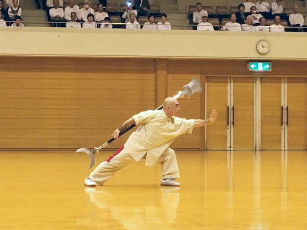 伝統拳術表演では多種多様な拳術が表演された。練り上 げられた功夫のある表演の数々に観客たちは圧倒された