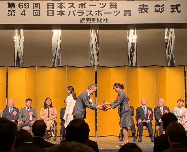 各賞は日本スポーツ協会会長らで構成される委員会にて選考が行われた