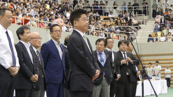 加藤勝信大会会長による挨拶