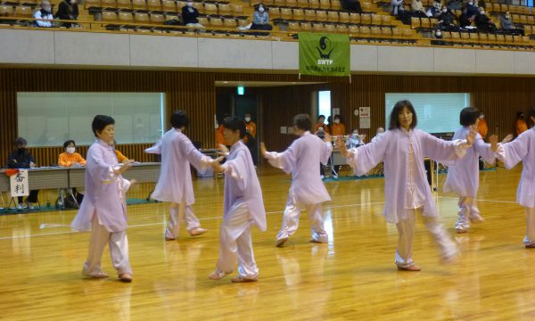 集団で優秀賞を獲得した静岡市チーム