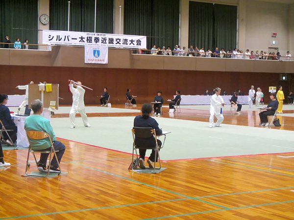 大会では徒手だけでなく太極剣の種目も