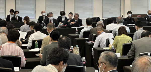 全国８ブロックごとに分かれブロック会議を開催