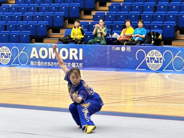 成年女子長拳、圧巻のキレと力強さで会場を魅了する演武