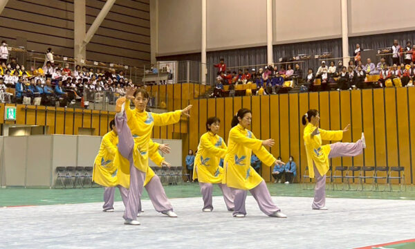 優美で華麗な演武に会場は息をのむ