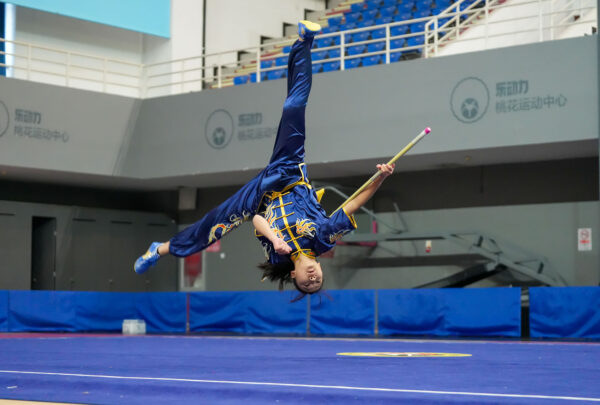 試合形式による全套演武（大槻紅白選手）