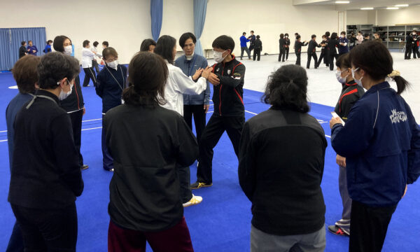 友崎敦常任講師による研修の様子