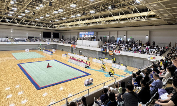 競技は２コートで実施