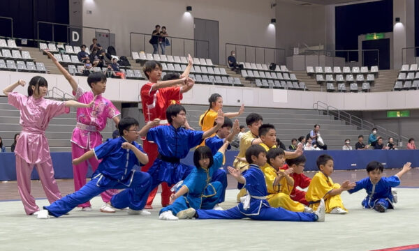 滋賀県連盟ジュニア武術チームによる長拳集体