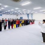 参加者一同で抱拳礼