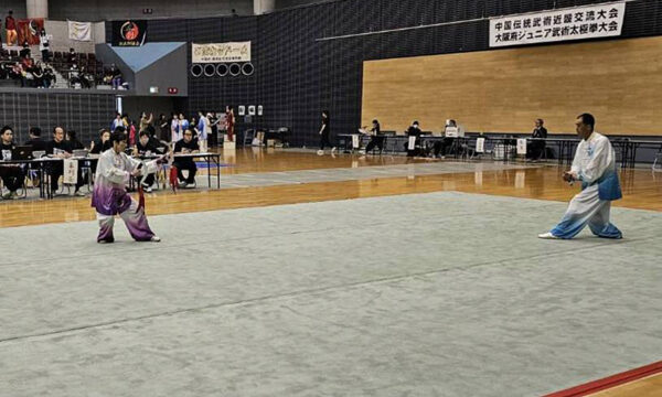 対練の迫力ある演武の演武に会場が沸く