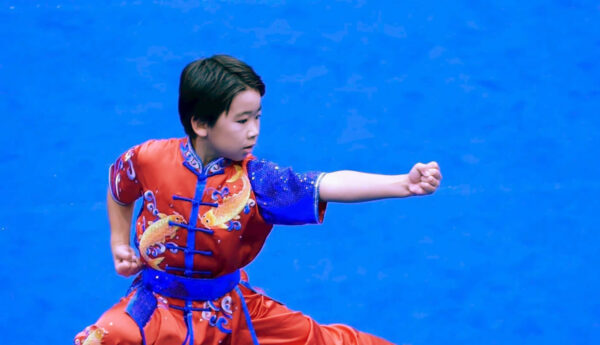 白熱した演武を披露するジュニア選手