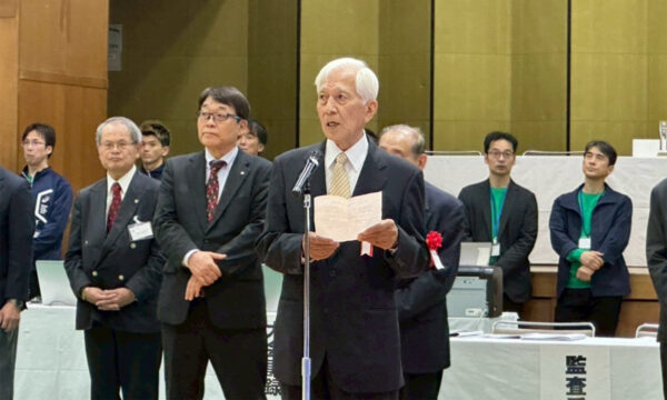 挨拶を述べる大岡宗弘愛知県武術太極拳連盟会長