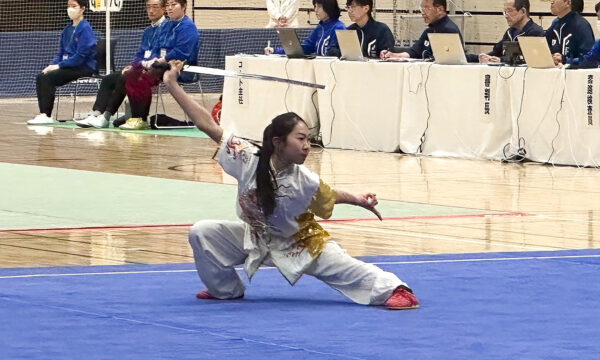 ジュニア選手たちが力強い演武を魅せる