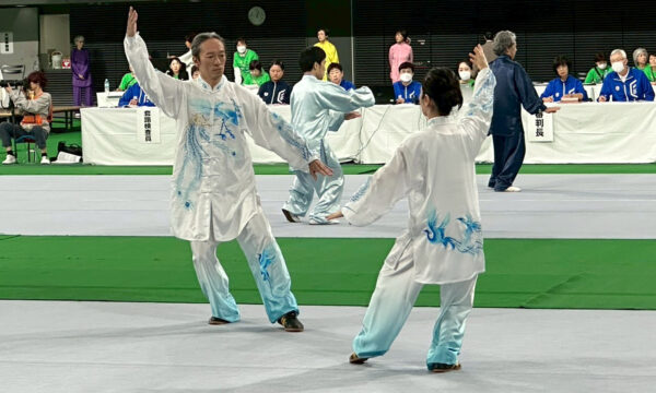 優美な演武に会場は息を吞む