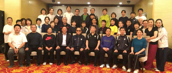 2018年の日本連盟「講師研修訪中団」の集合写真
