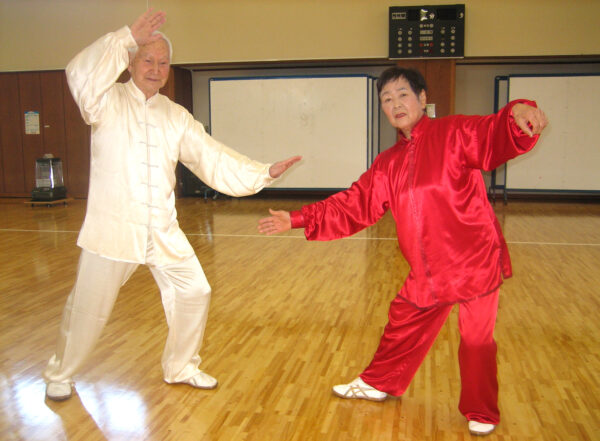 元気に太極拳を楽しむ「児玉さんご夫妻」
